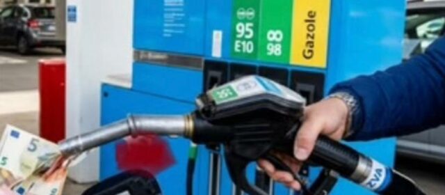 Le prix du carburant                                                                                                un fardeau a deux vitesses